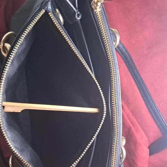 🎁 NEW Coach Etta Black Leather Shoulder/Crossbody Excellent Condition - Picture 16 of 16